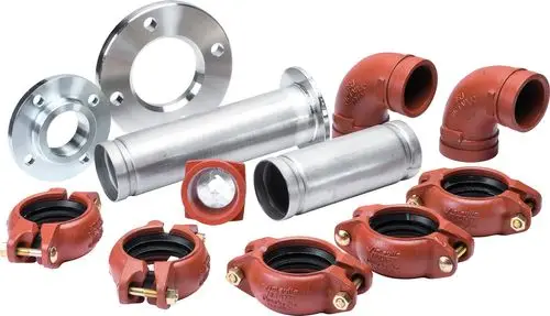 Zusammengestelltes Rohrzubehör für Heizungsanlagen, bestehend aus Flanschen, Rohren, Bogen und Muffen, geeignet für Anwendungen mit Bosch Solewärmepumpen.